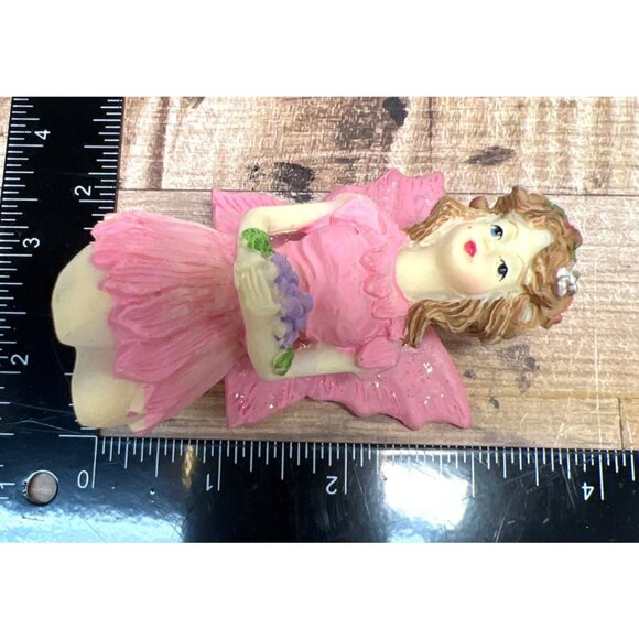Kneeling Pink Fairy Figurine With Flower Crown & Bouquet - Picture 6 of 6